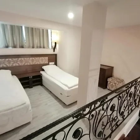 Ξενοδοχείο Aristokrat 3*