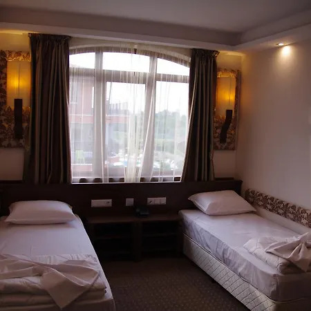 Aristokrat Ξενοδοχείο 3*