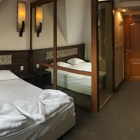 Ξενοδοχείο Aristokrat 3*